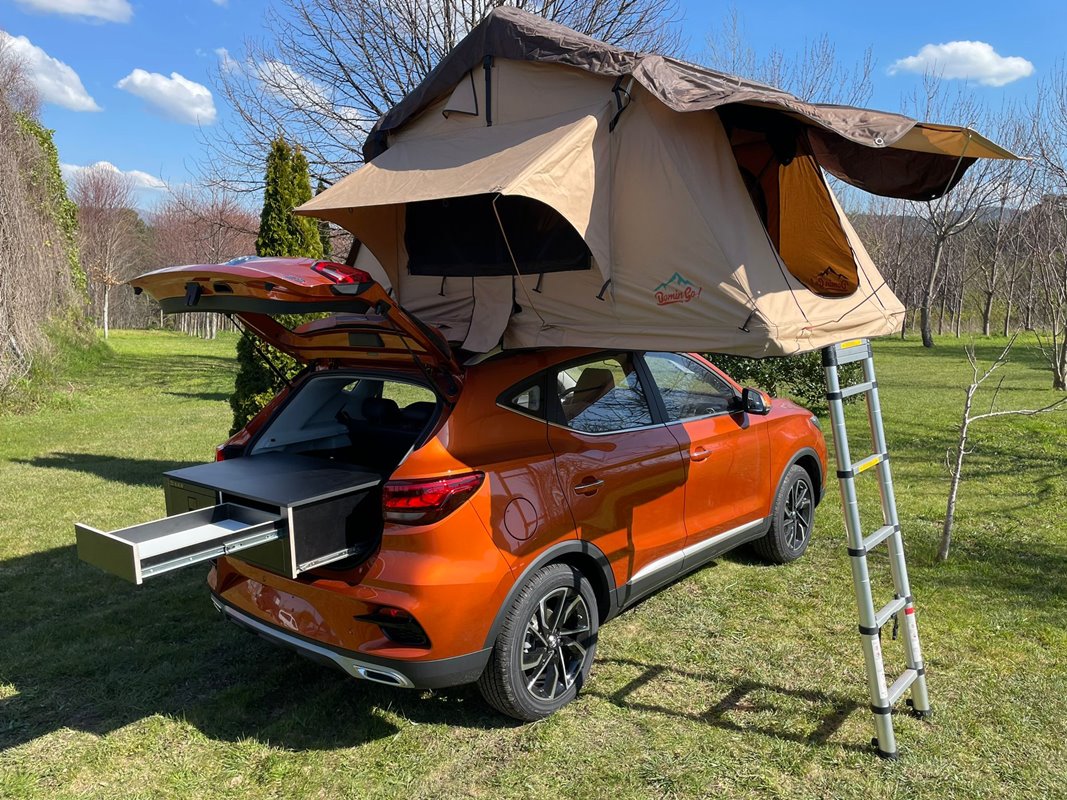 MG ZS camper trasera