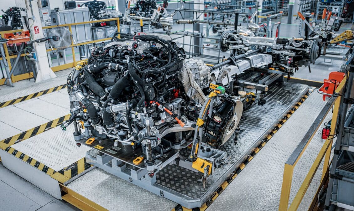 Se llama Ultra Performance Hybrid y es el sustituto del motor W12 de Bentley