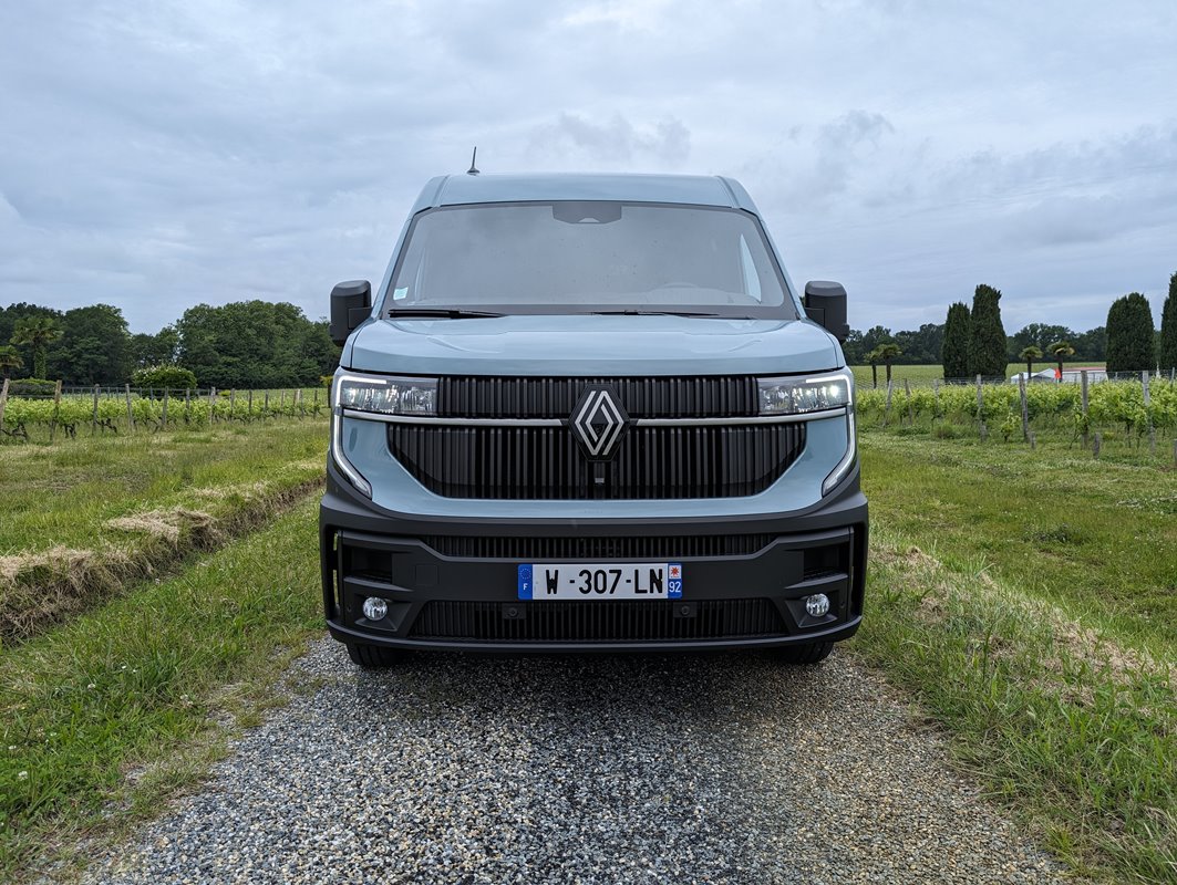 Renault Master frontal