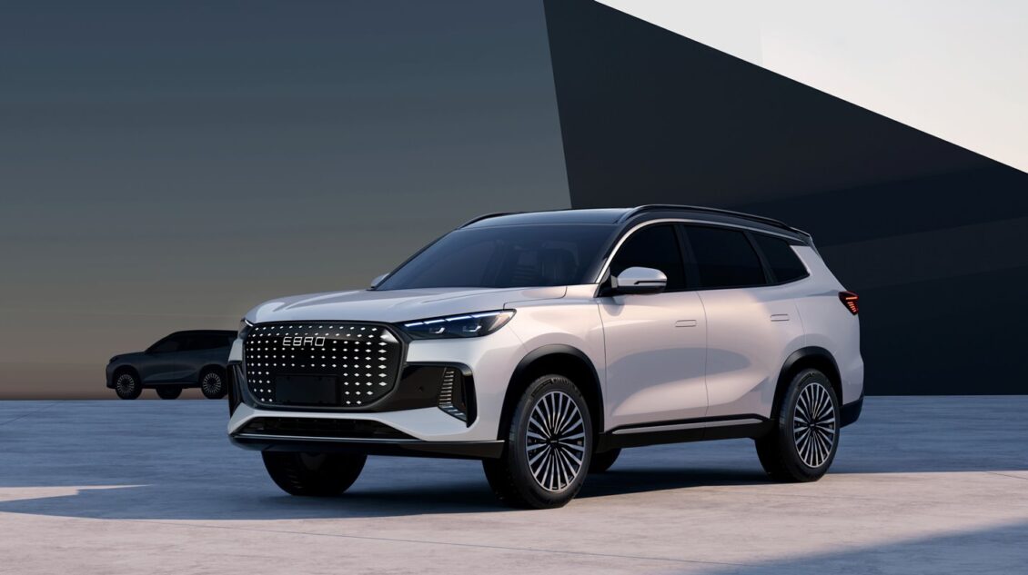 EBRO S700 y EBRO S800: Aquí tienes la galería de imágenes de ambos modelos con todo lujo de detalles