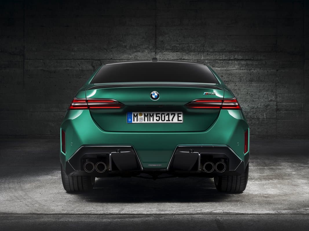 trasera BMW M5