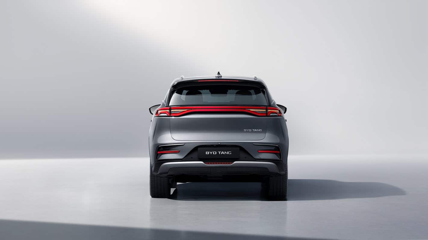 BYD TANG trasera
