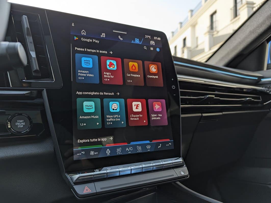 pantalla central Renault Rafale