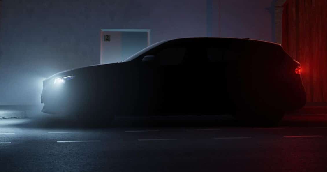 El BMW Serie 1 2024 asoma la patita en la red en su versión más picante