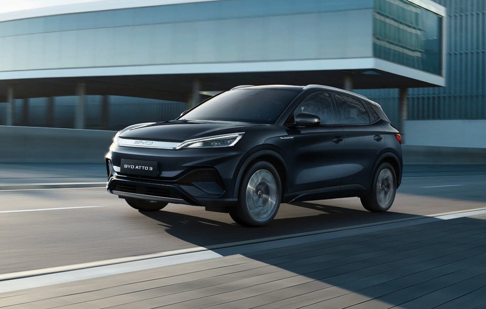 El BYD Atto 3 se pone acertadamente al día: más equipamiento y potencia de carga