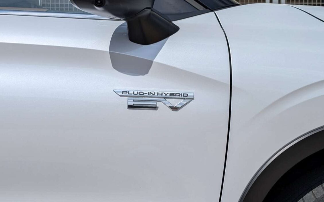 Un estudio demuestra que los PHEV consumen hasta 3 veces más de lo que nos prometen y además, que los usamos mal