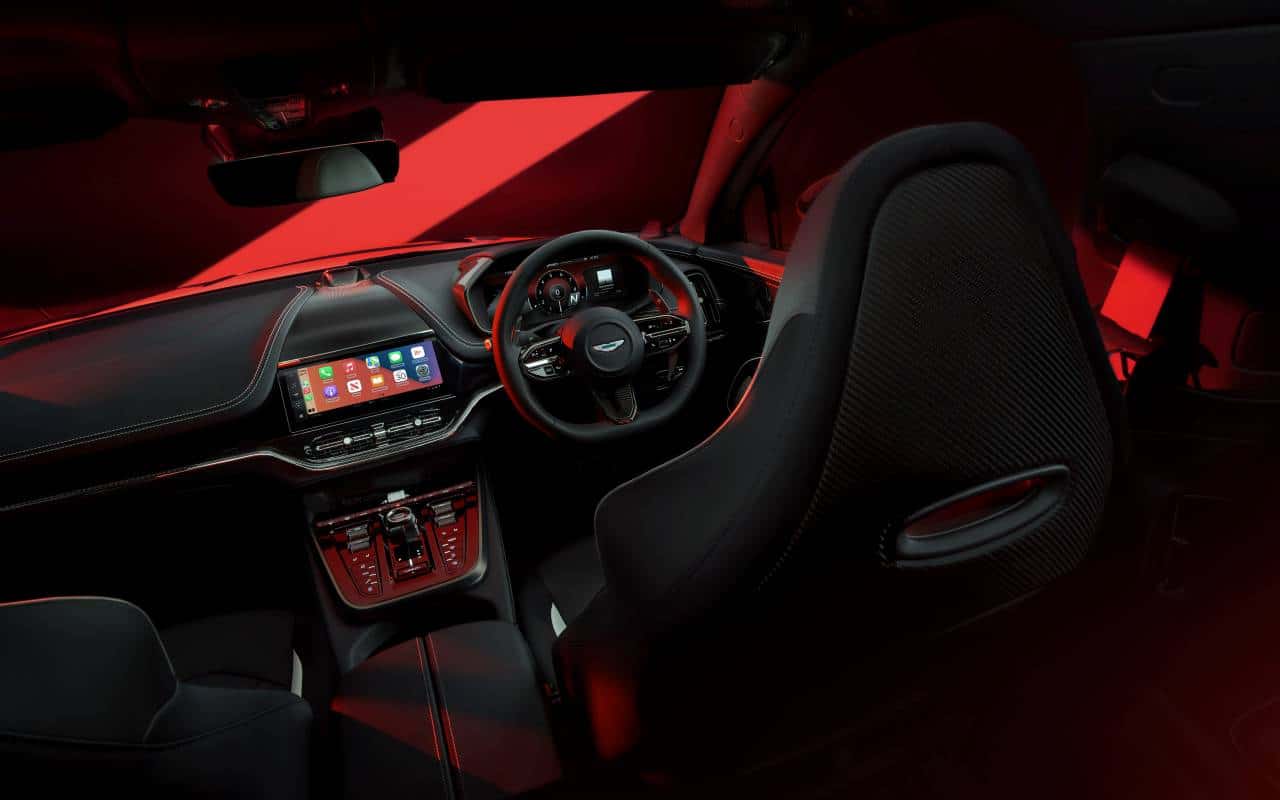 interior Aston Martin DBX S