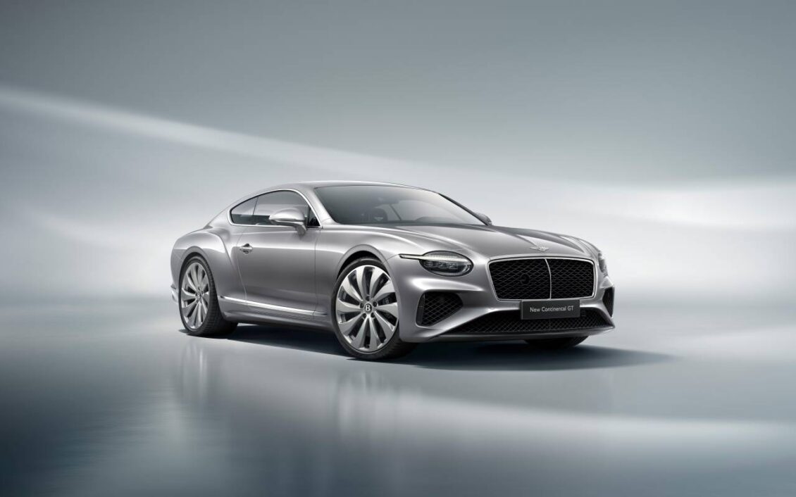 ¡Bentley rompe las reglas! Así es su superhíbrido V8 de lujo con 680 CV