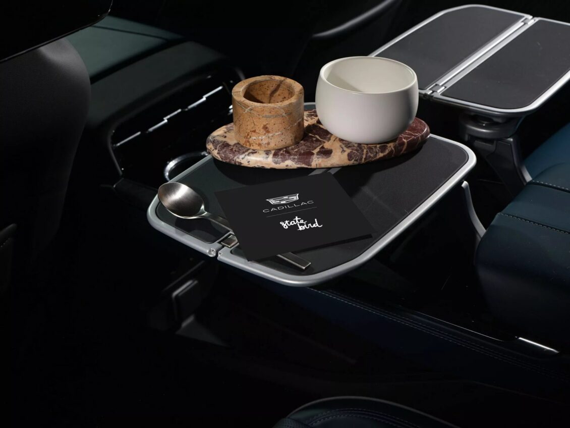 ¿Pagarías un pastizal por cenar en un coche? La nueva idea brillante de Cadillac