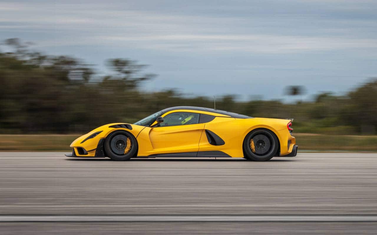 lateral Hennessey Venom F5 Evolution