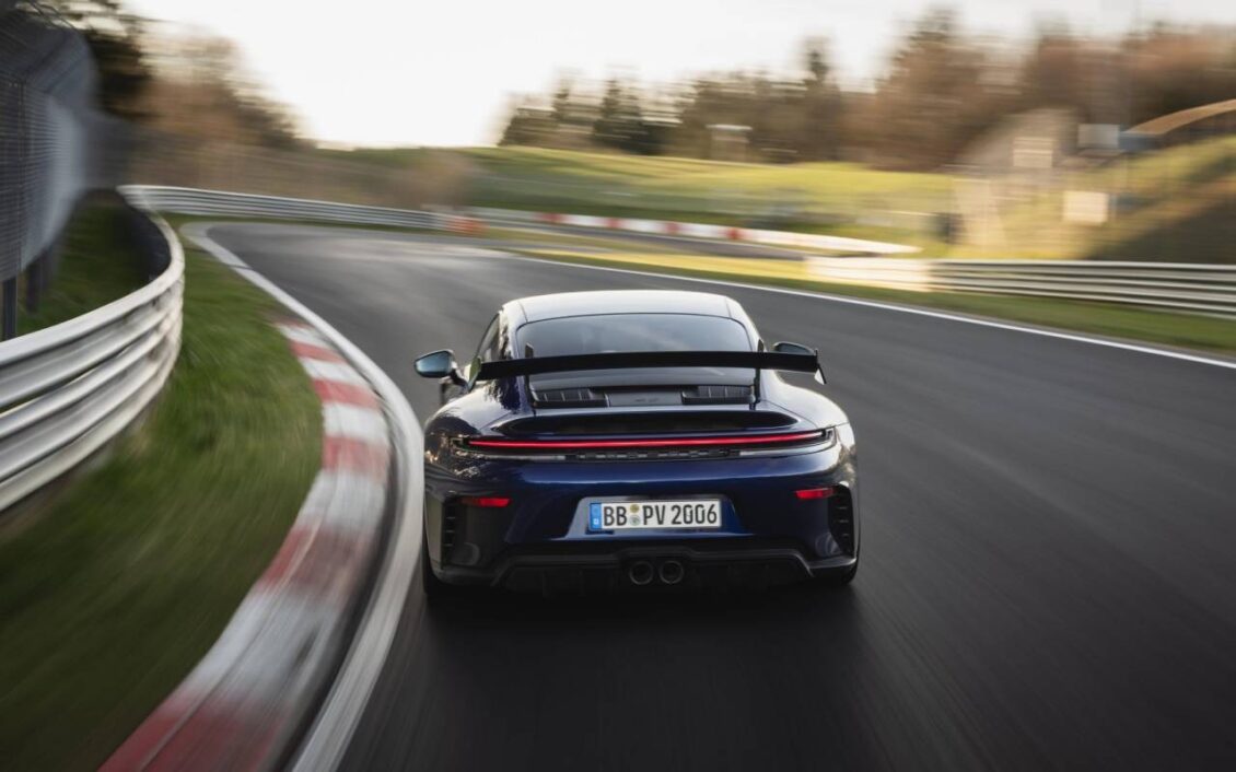 El Porsche 911 GT3 manual bate un récord del Nordschleife con un tiempo de 6:56.294 minutos