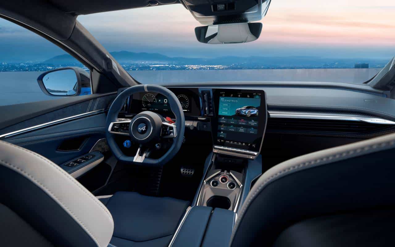interior Alpine A390