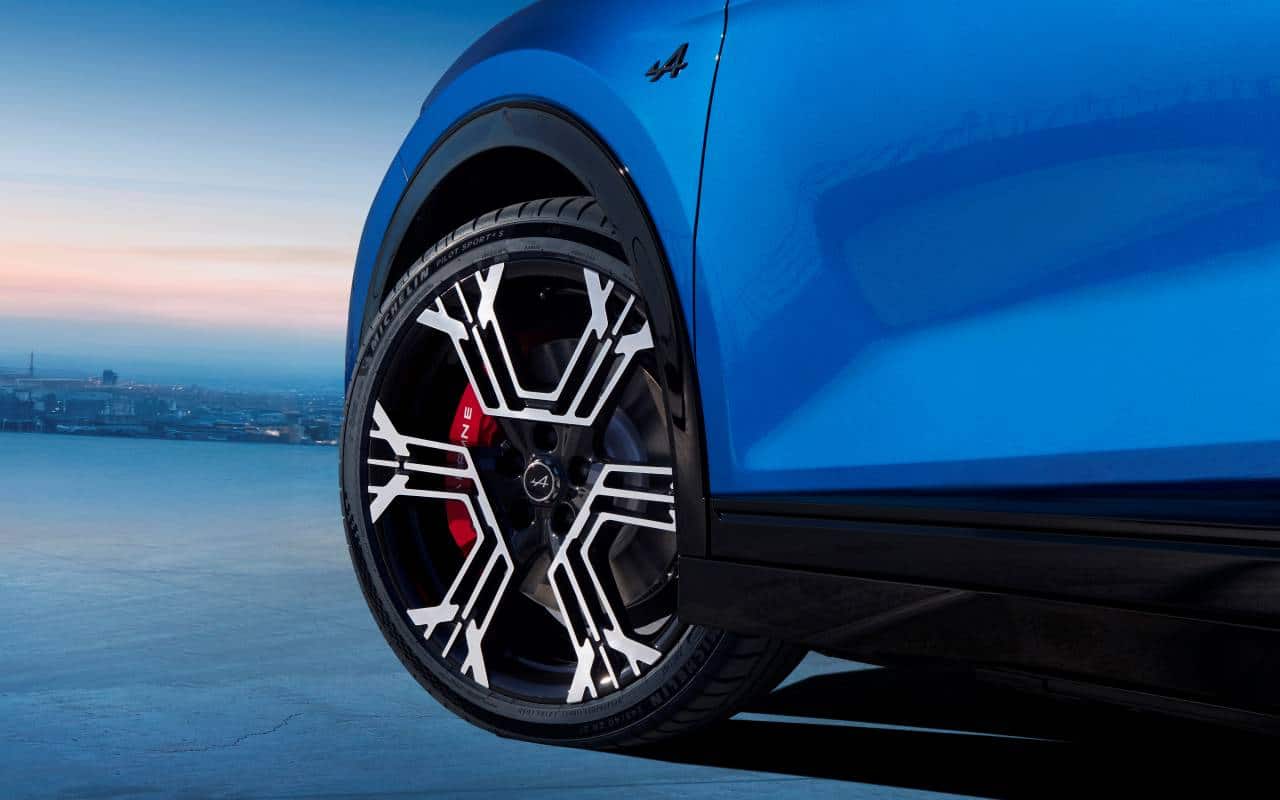 llanta Alpine A390