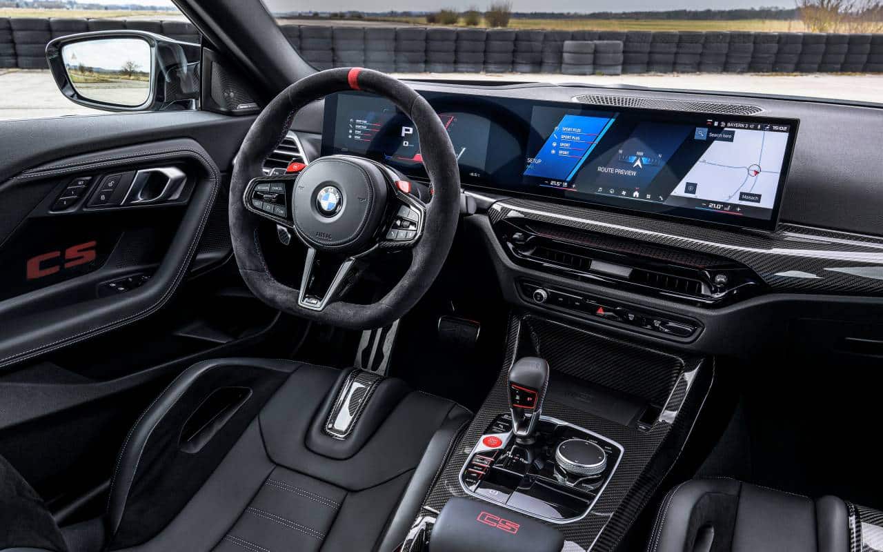interior BMW M2 CS