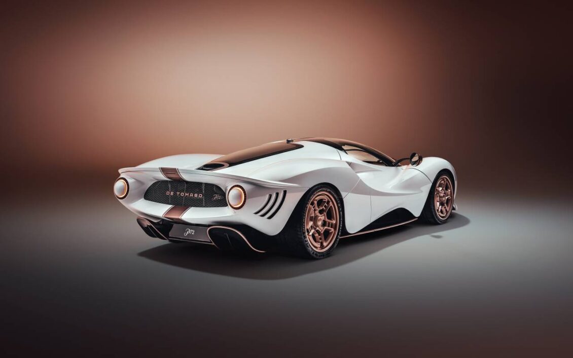 De Tomaso P72: un tributo atemporal a la conducción analógica