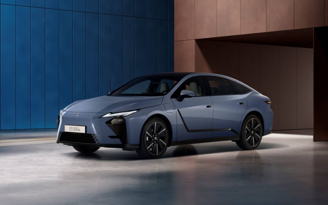 El Lexus ES llega a Europa: así es su gama y esto es lo que tendremos en el Viejo Continente