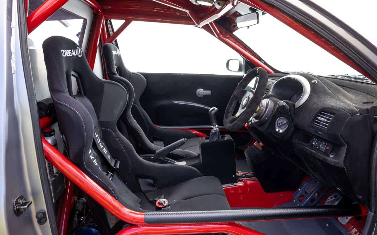 interior Nissan Micra 350SR
