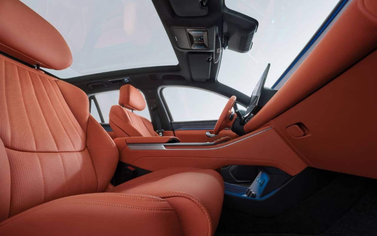 interior BYD SEALION 8