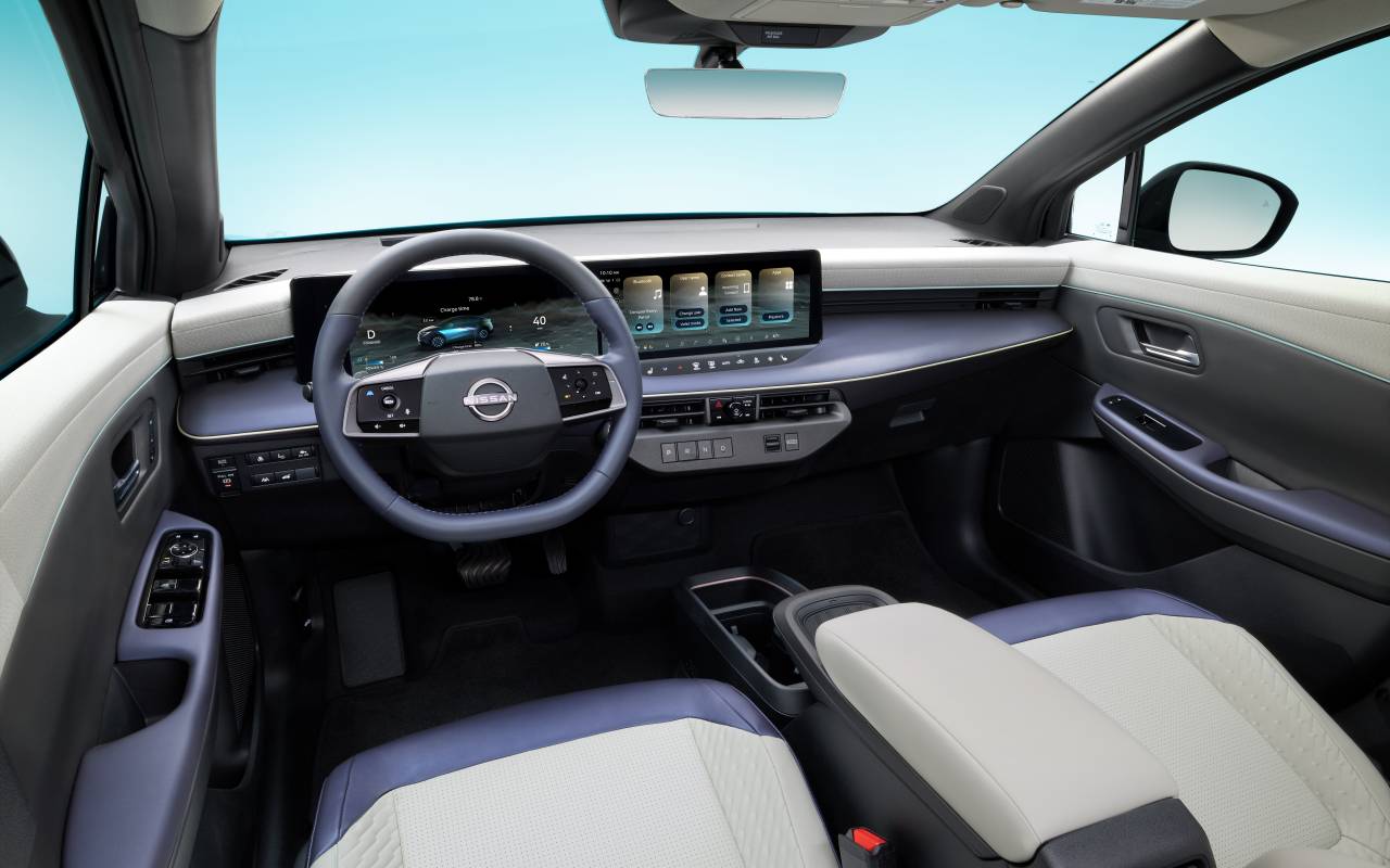 interior nissan leaf 2025