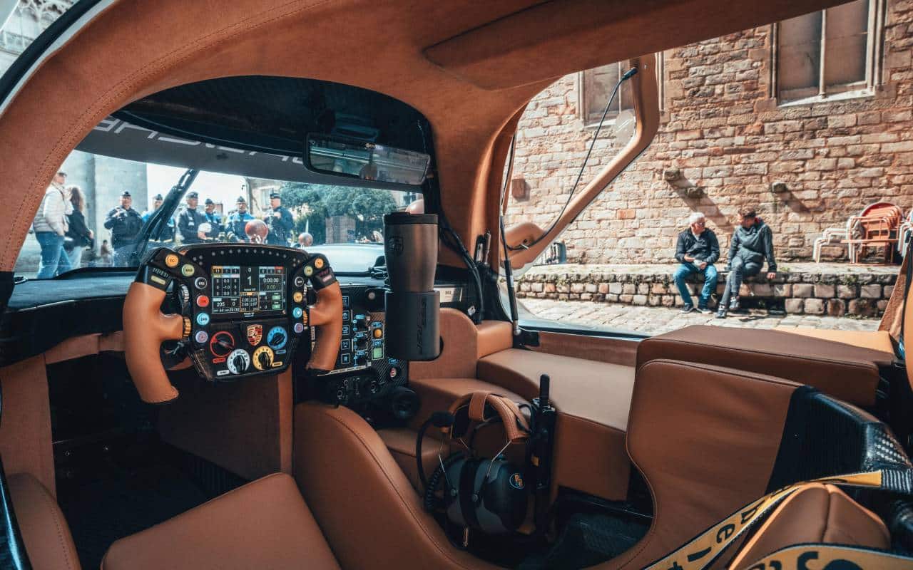 interior Porsche 963 RSP