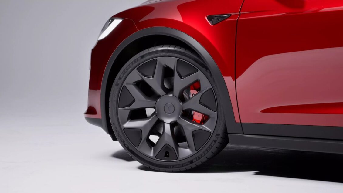 Tesla pone en marcha sus robotaxis y en cuestión de horas le han abierto una investigación federal por problemas de seguridad