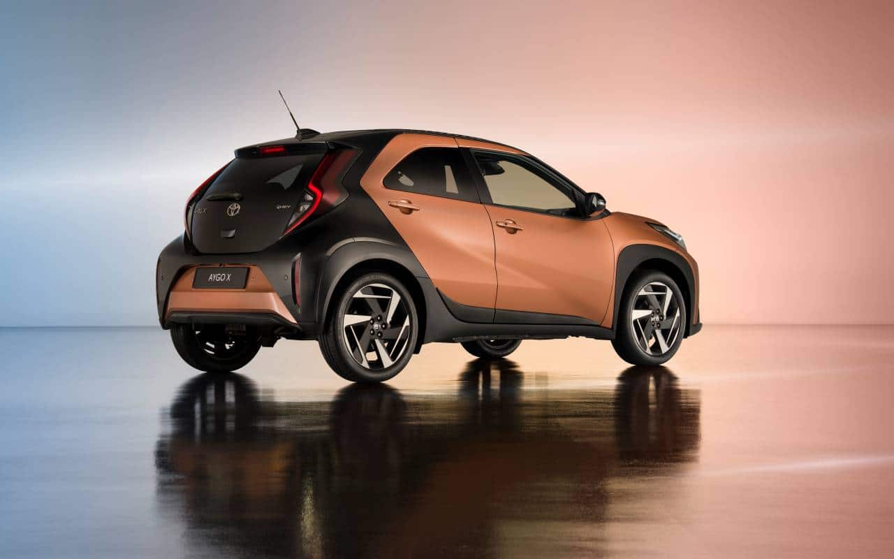 trasera Toyota Aygo X Hybrid