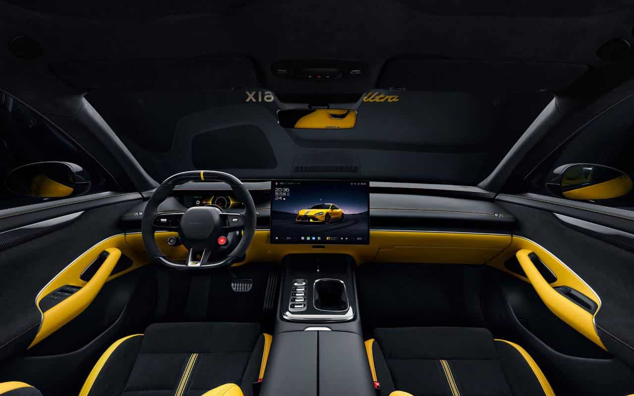 interior Xiaomi SU7 Ultra