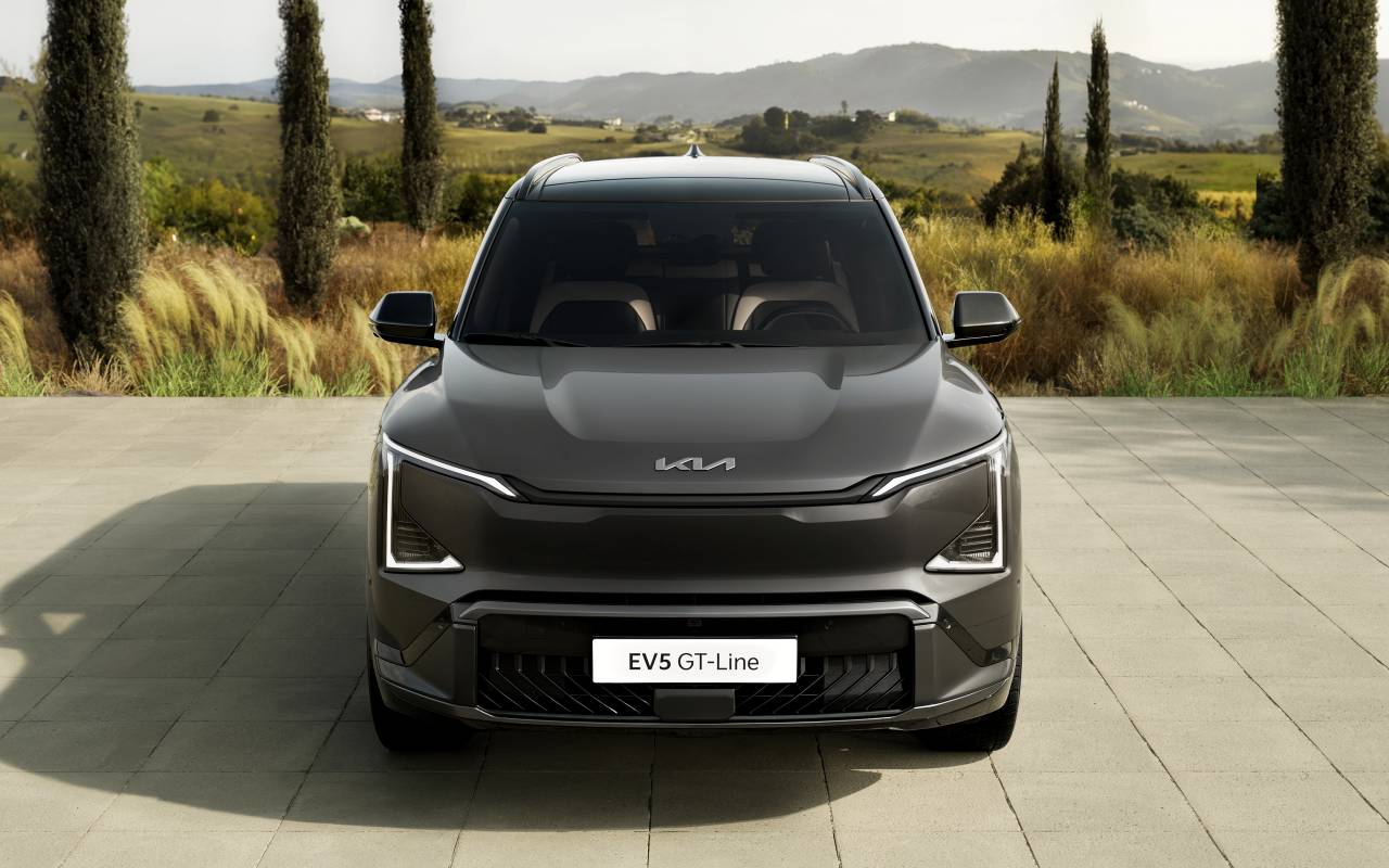 frontal Kia EV5