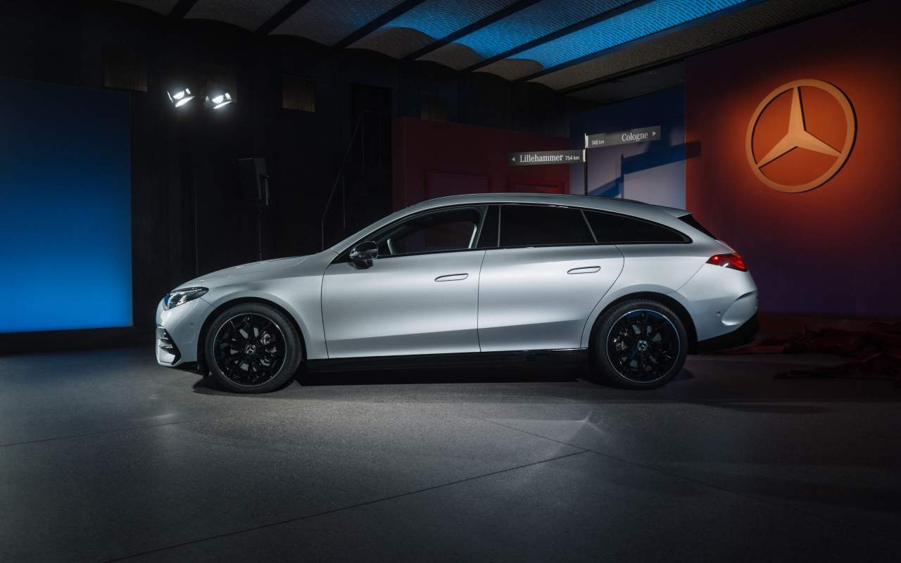 lateral Mercedes-Benz CLA Shooting Brake