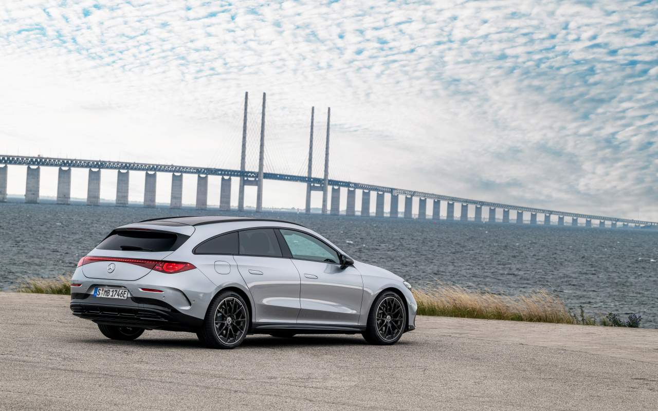 CLA shooting Brake trasera