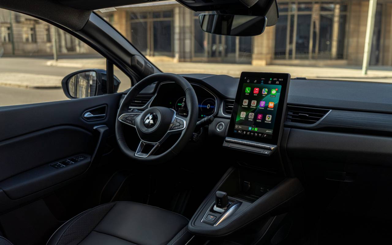 interior Mitsubishi Grandis