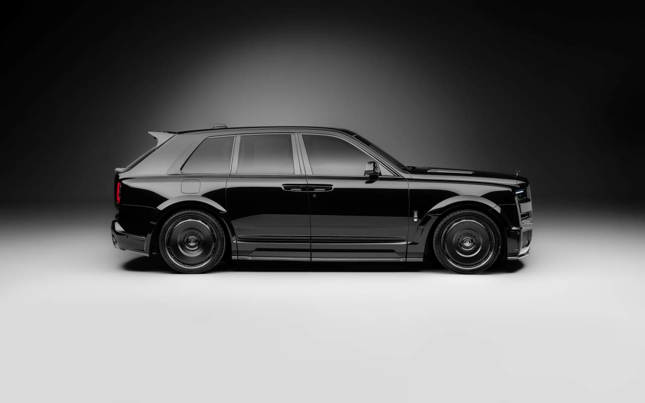 Rolls-Royce Cullinan Series II lateral