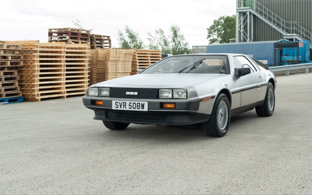 DeLorean DMC-12