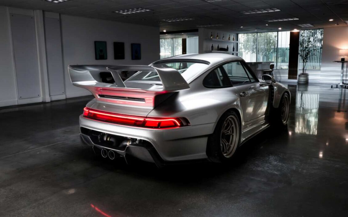 Se llama Project F.26 y es un tributo al Porsche 935 Slantnose