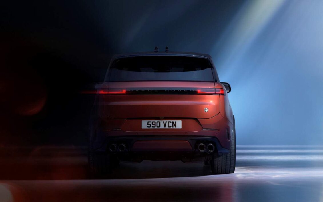 Range Rover Sport SV Carbon: V8 biturbo de 4.4 litros y fibra de carbono a tope