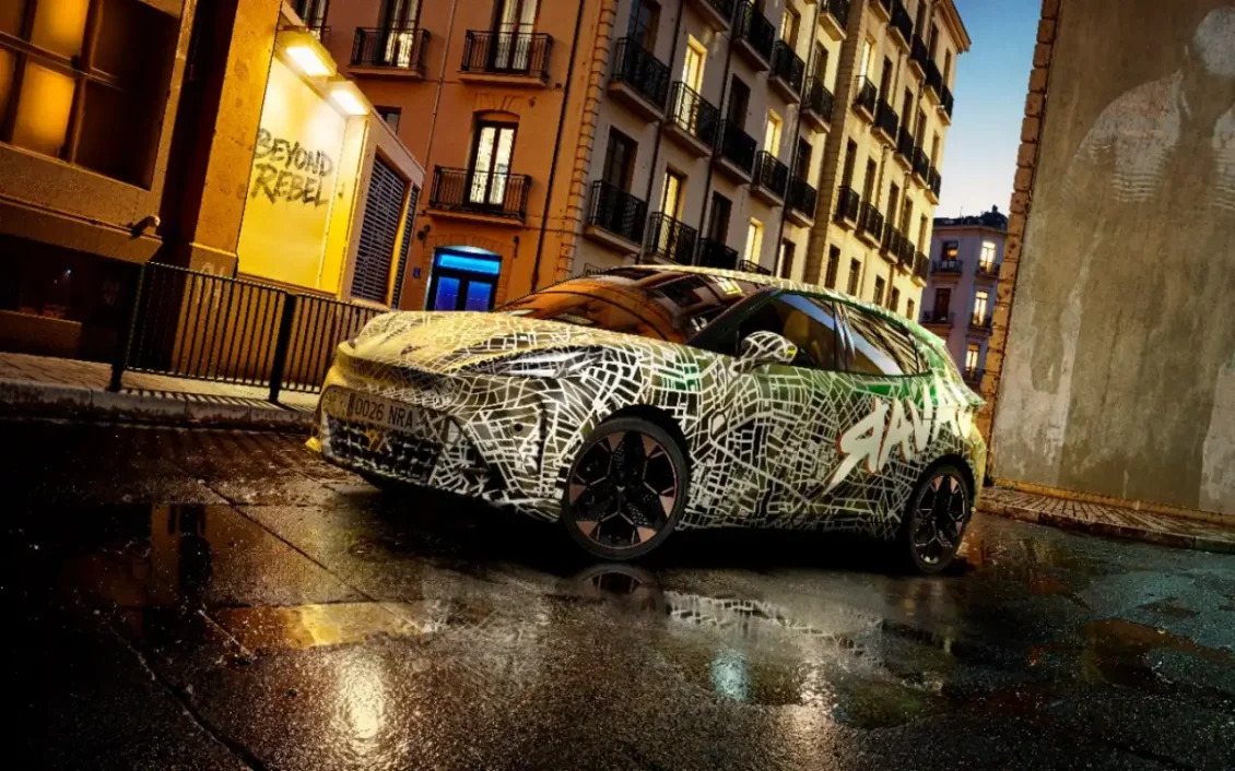 CUPRA Raval, aquí tienes la primera imagen oficial del modelo camuflado