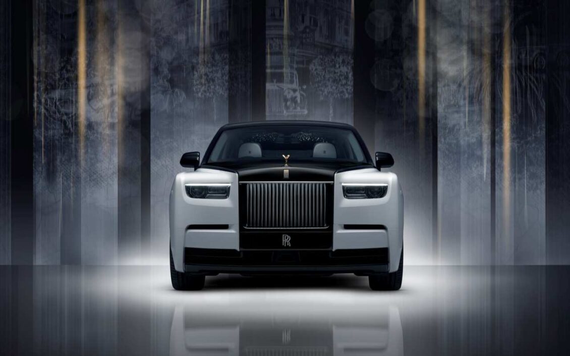 Rolls-Royce celebra 100 años del Phantom con una edición con oro hasta en el motor