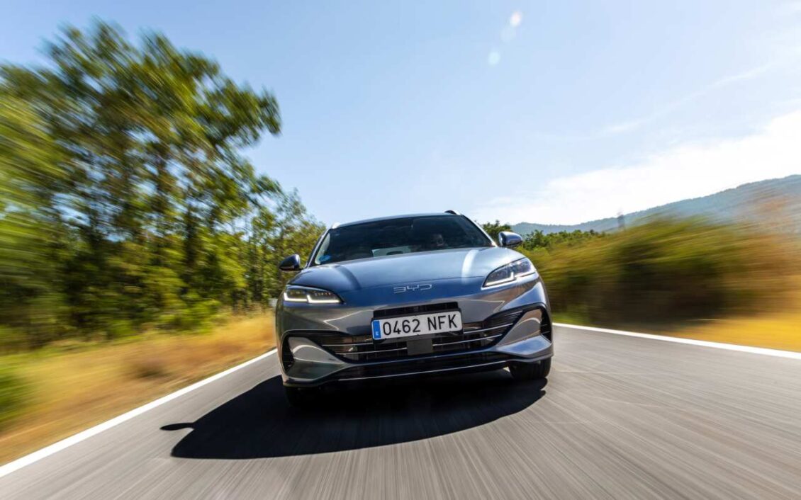 BYD evalúa construir su tercera planta europea en España