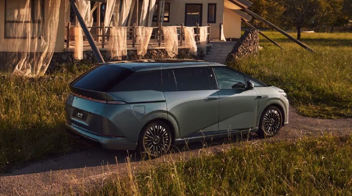 Xpeng X9 EREV: Una batería de 63,3 kWh y un depósito de 60 litros para ofrecer 1.602 km de autonomía