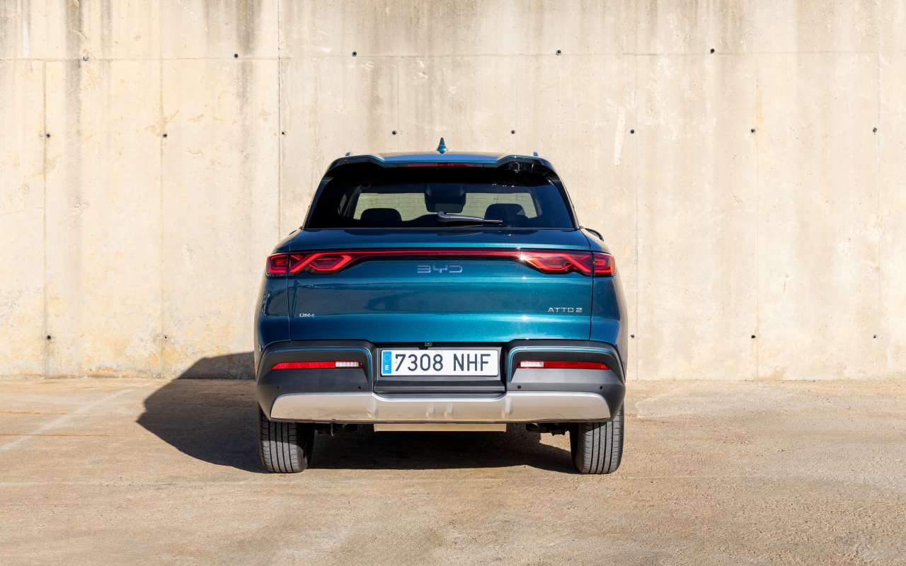 trasera BYD ATTO 2 DM-i