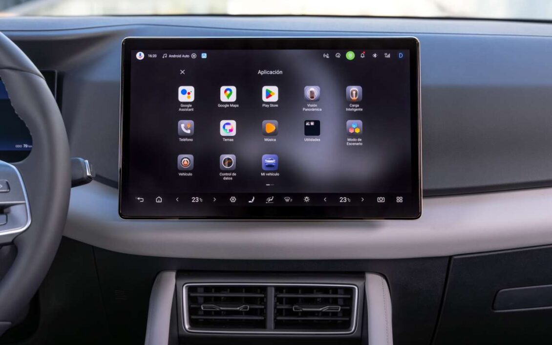 BYD da un golpe tecnológico: incorpora Android Automotive y tendrá su propia IA