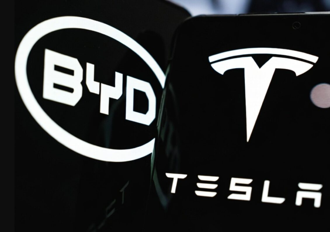 La batalla BYD Vs. Tesla en Europa está servida: la china registra un crecimiento de más del 230% mientras la americana cae