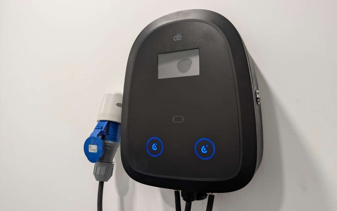 Este Wallbox Dual es prácticamente único en el mercado y lo hemos probado…