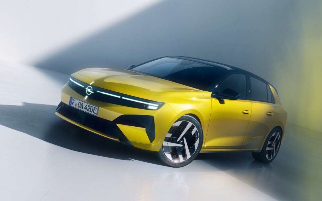 Así es el restyling del Opel Astra: el compacto estrena diseño y tecnología