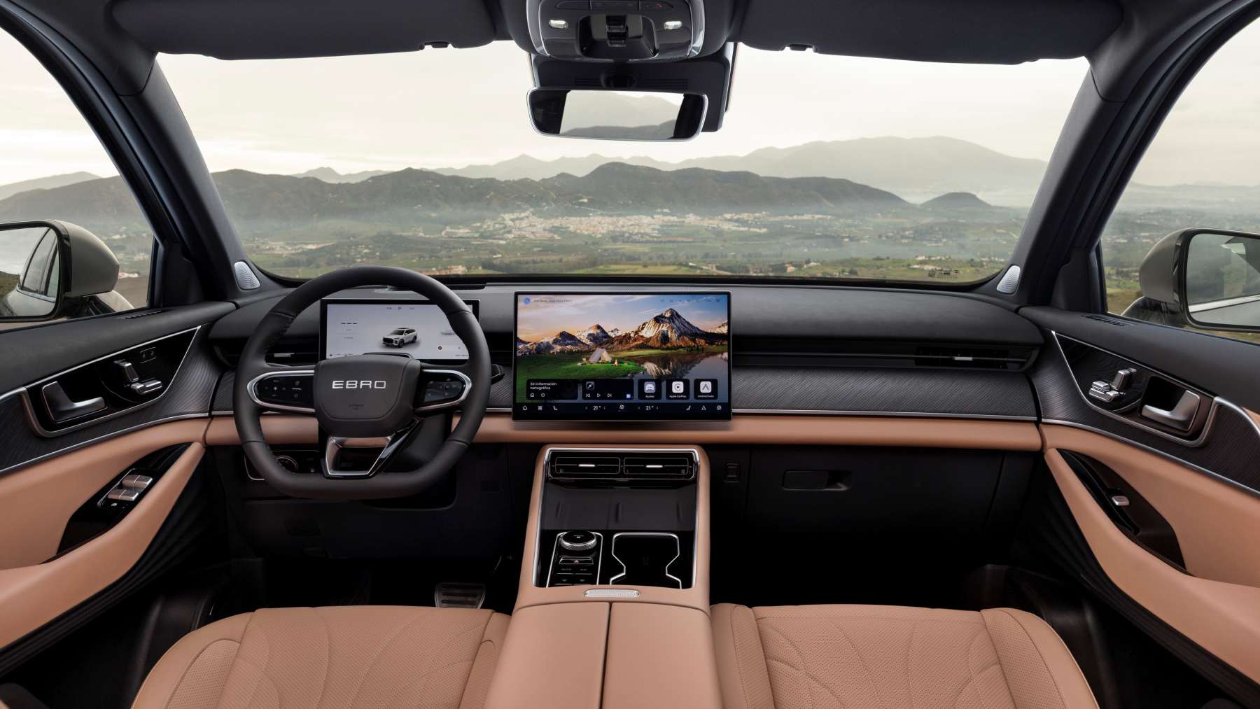 interior EBRO S900 PHEV