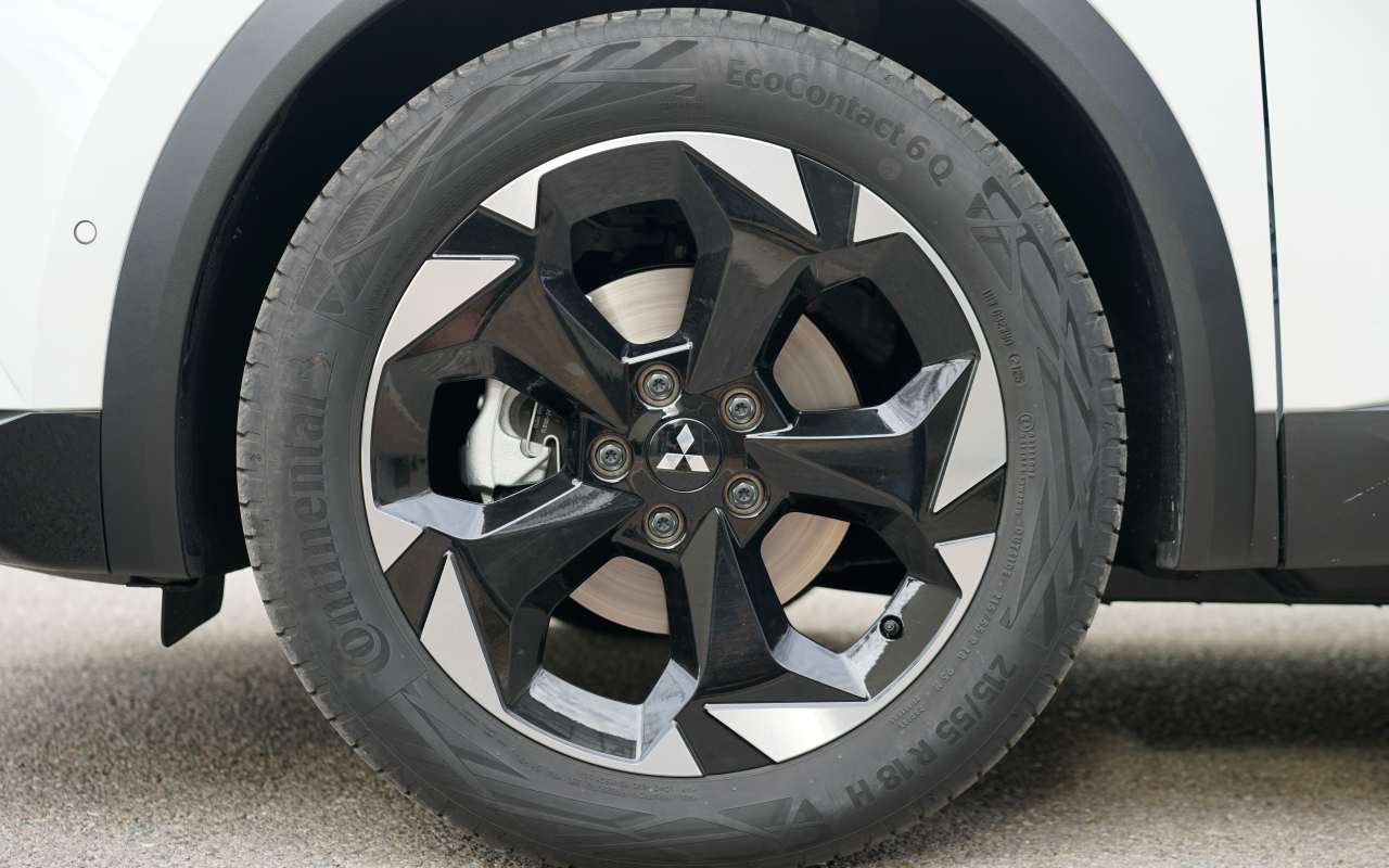 llanta Mitsubishi ASX 180 HEV