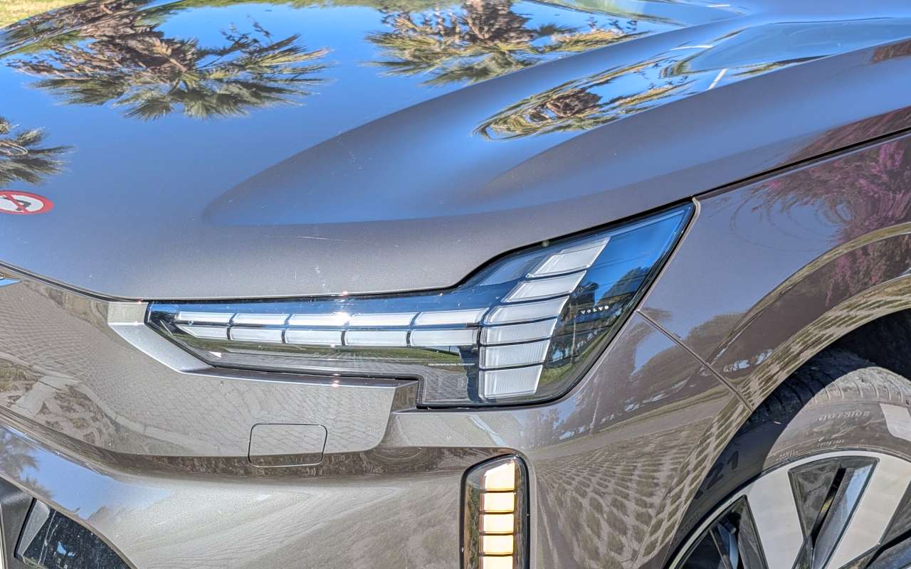 faro Volvo EX90 Twin Motor Performance