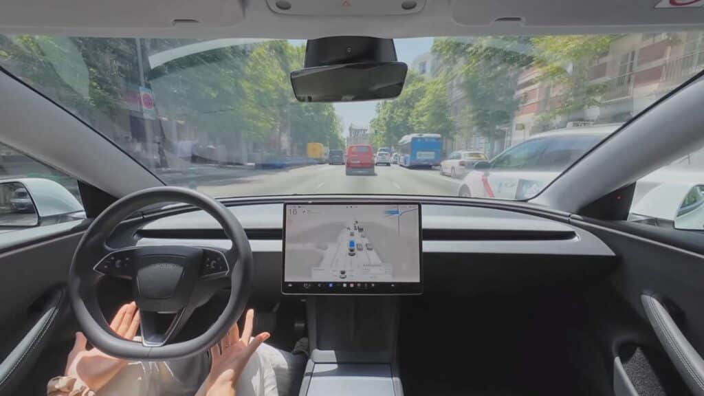 China se asusta con los robotaxis tras un incidente en Wuhan: todas las flotas paradas hasta nueva orden