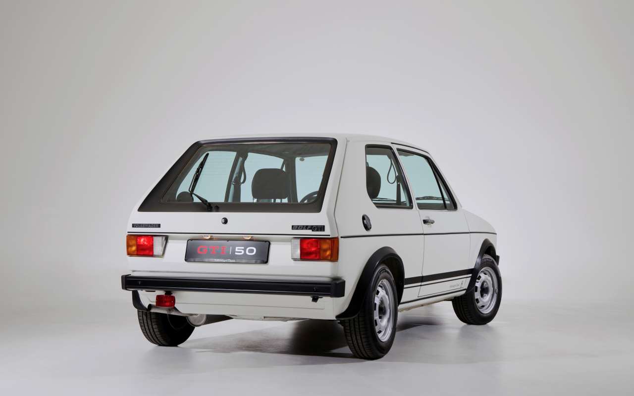 VW Golf GTI MK1 trasera
