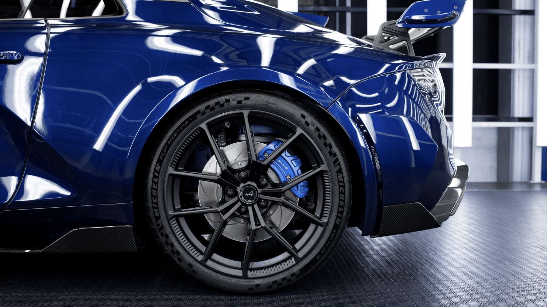 Renault deja de fabricar el mejor coche de su historia en menos de 4 meses y es un auténtico drama